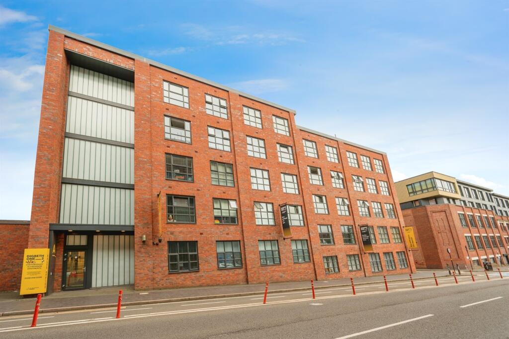 1-bed apartment on Bradford Street, Birmingham, £175,000