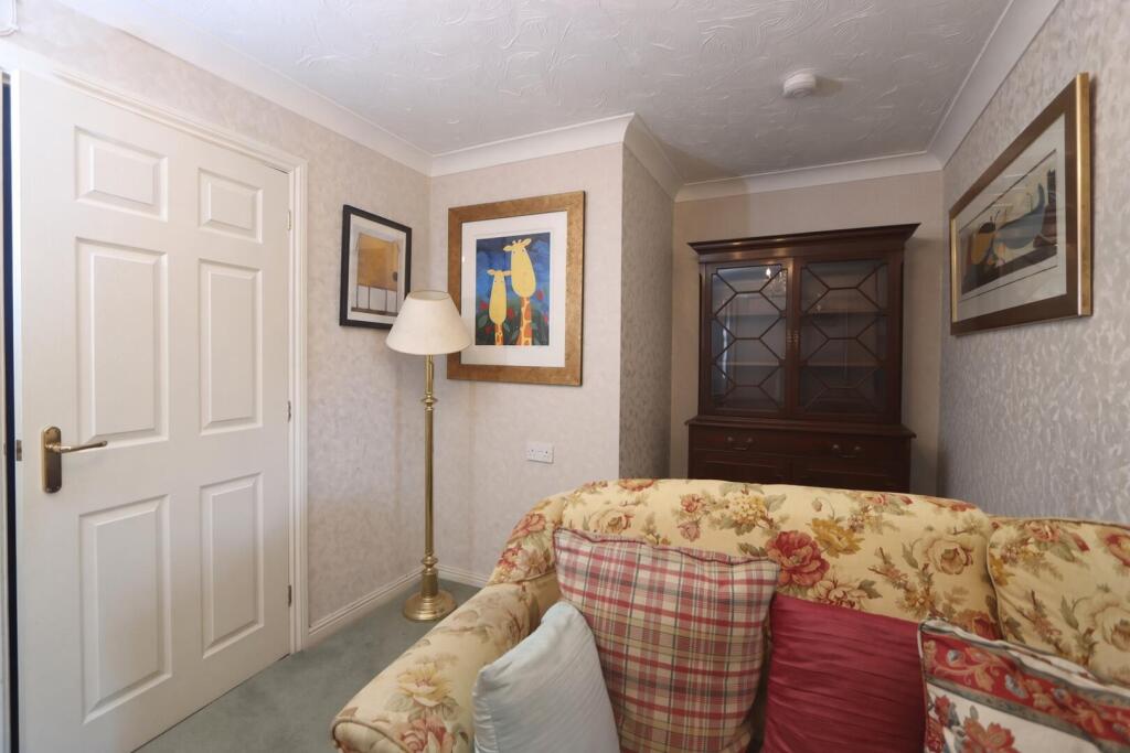 Apartment in Dudley - View 5