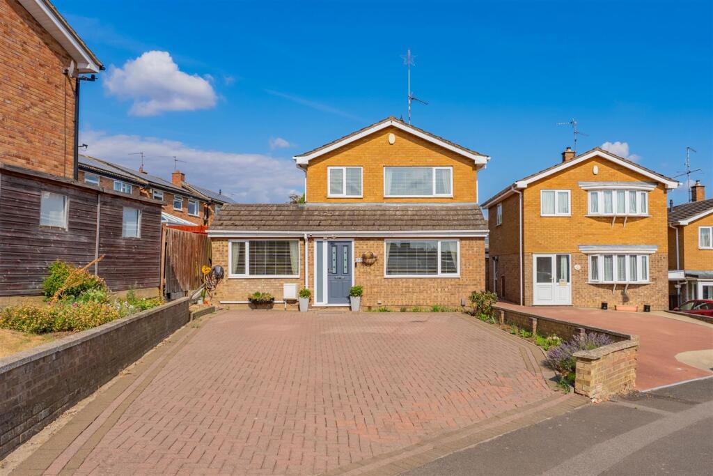 Main image of property: NN16 - Pennine Way, Kettering