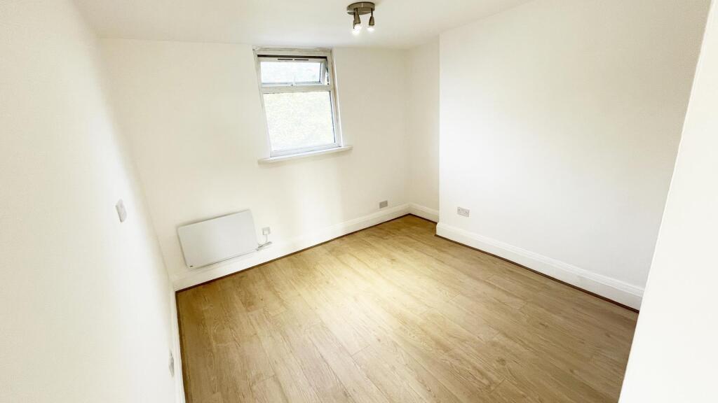 Apartment in London, Tottenham Hale, Tottenham - View 2