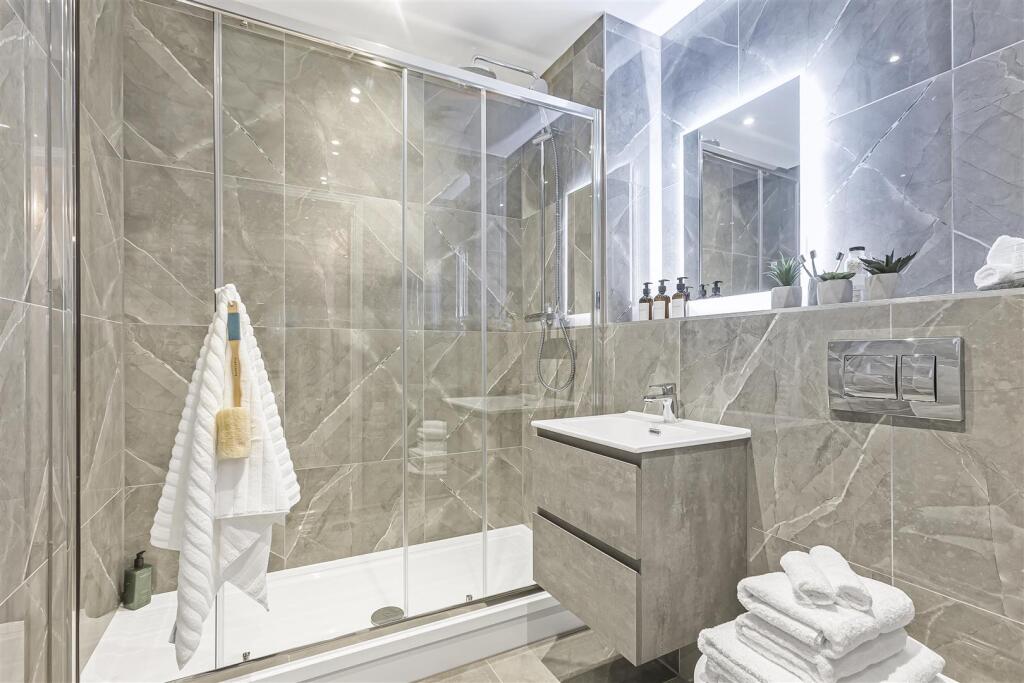 Apartment in St Albans, Fleetville - View 4