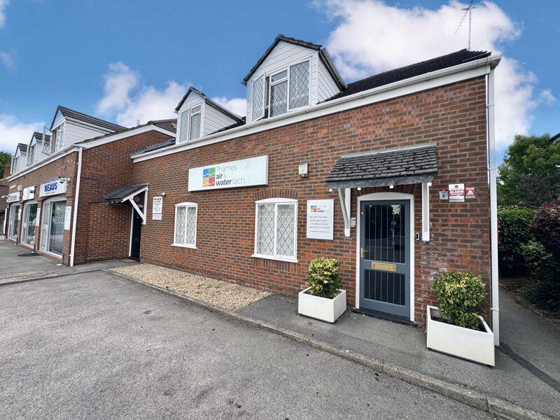 1-bed flat on Swains Lane, Flackwell Heath, £240,000