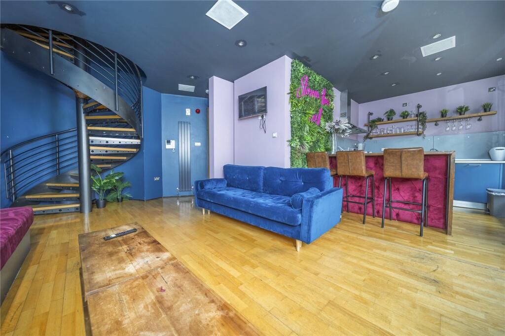 Apartment in Newcastle upon Tyne, Tyne and Wear - View 5