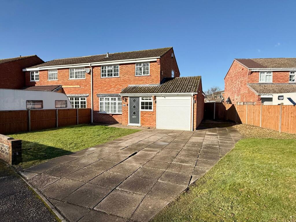 3-bed semi-detached on Bowland Way, Langley, SO45, £359,950