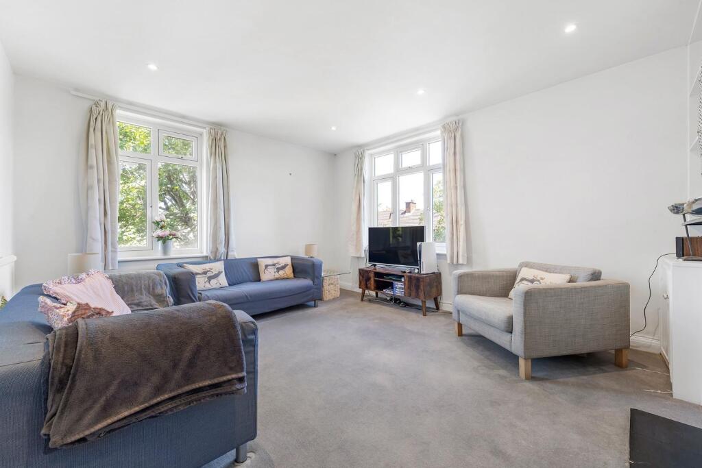Apartment in London - View 2