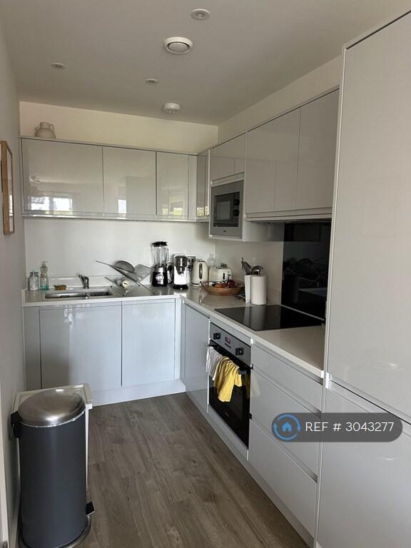 Apartment in London - View 4