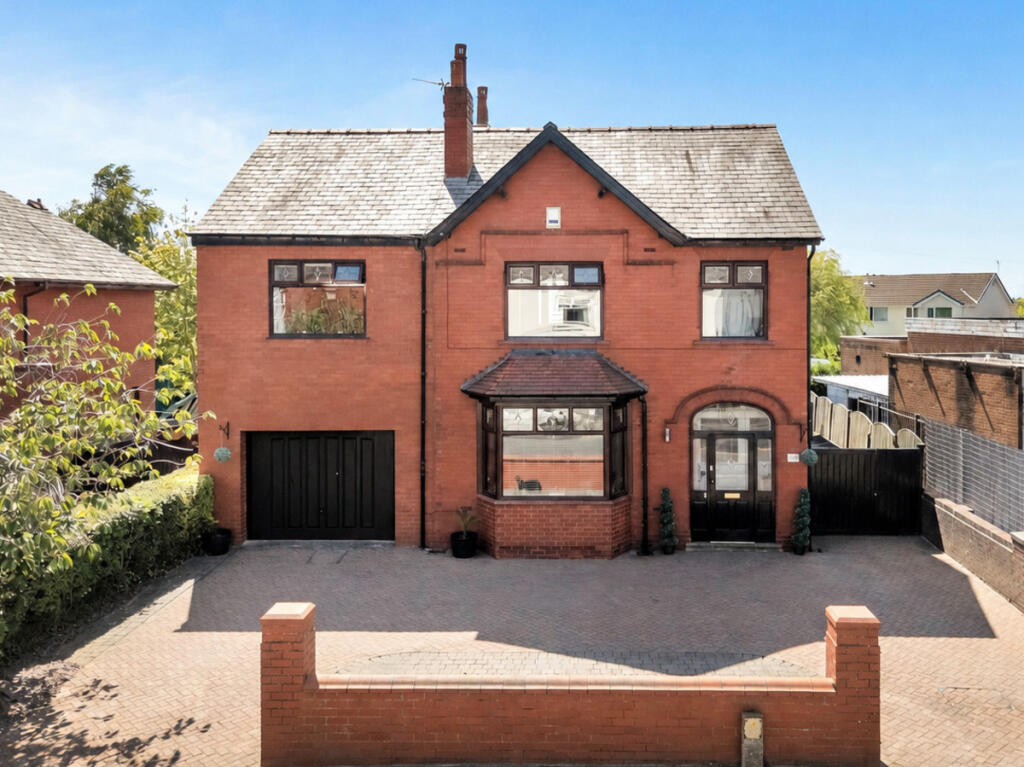 House in Chorley, Eccleston