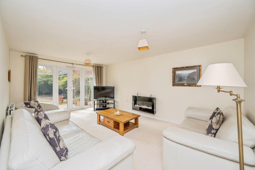 House in Lichfield, Darwin Park - View 4