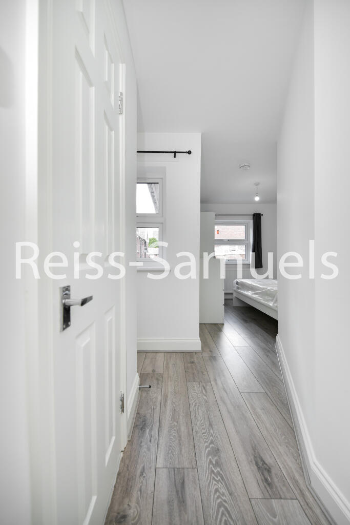 6 bedroom terraced house for rent
