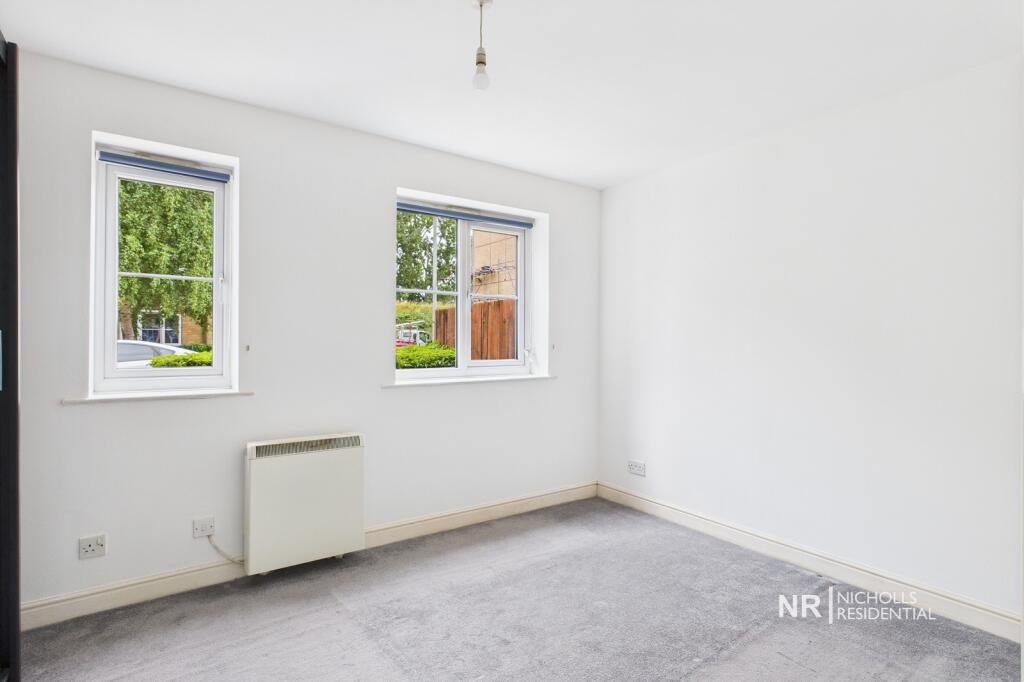 Apartment in London, Tolworth - View 5
