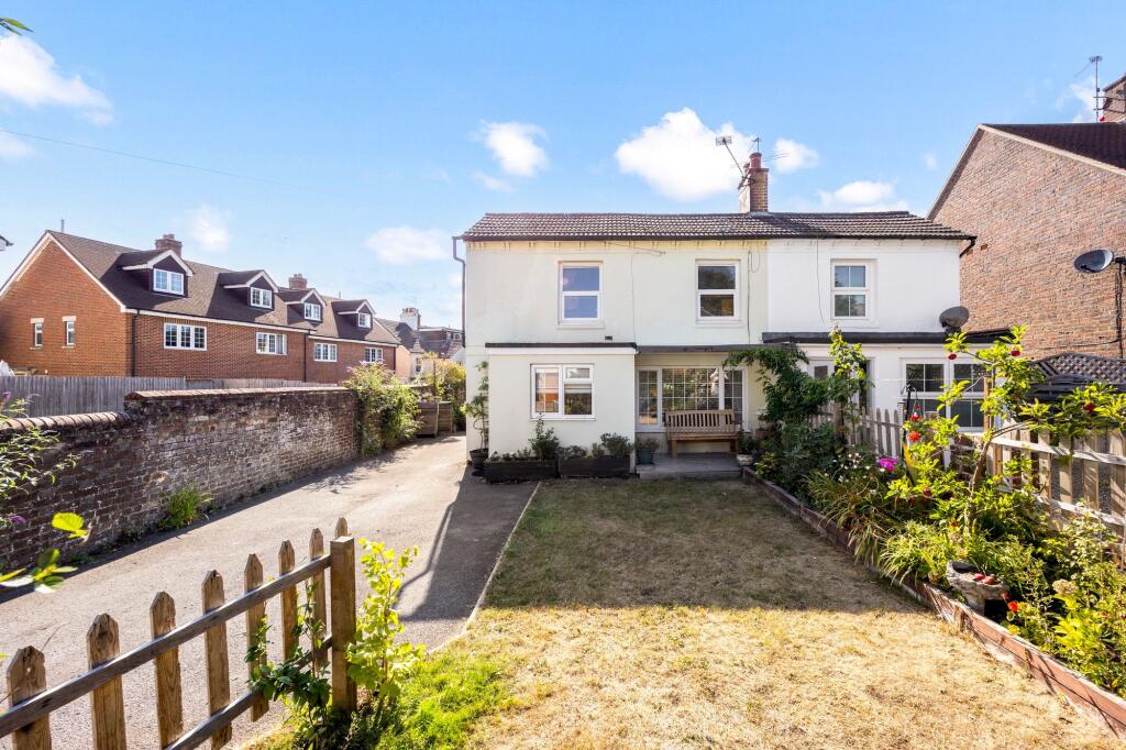 House in Horsham, New Town - View 4