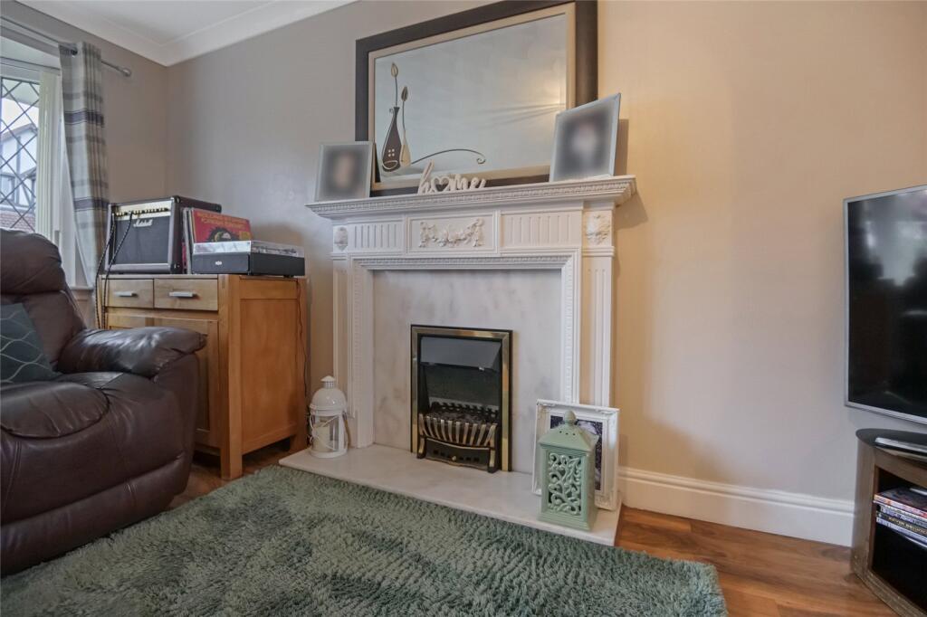 House in Motherwell, North Lanarkshire - View 5