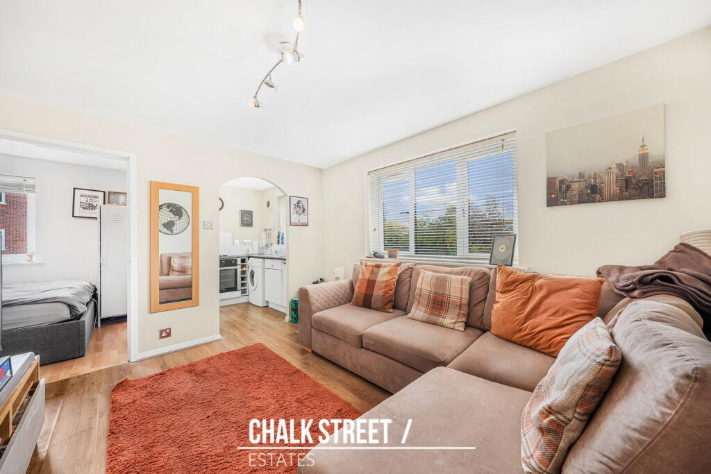 Apartment in London, Hornchurch - View 5