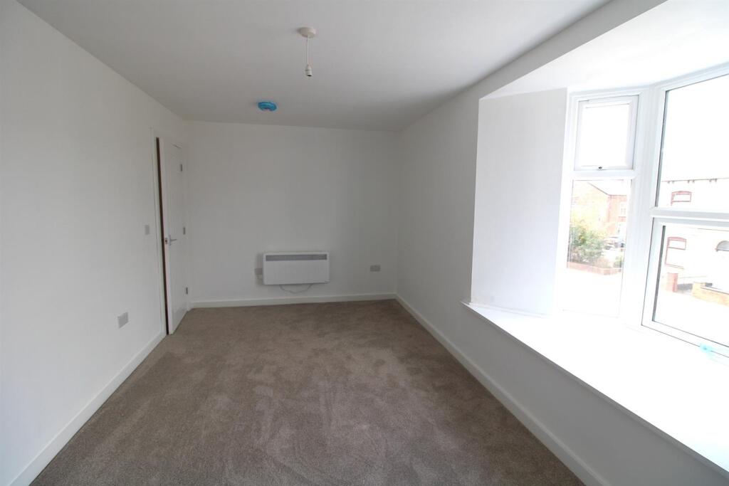 Apartment in Manchester - View 4