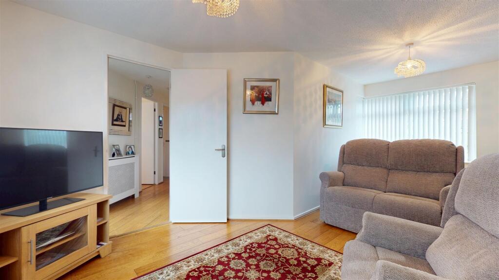 Redding Grove, Crownhill, Milton Keynes photo 4