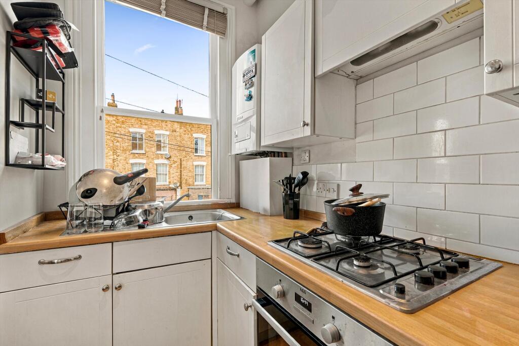 Apartment in London, Stoke Newington - View 5