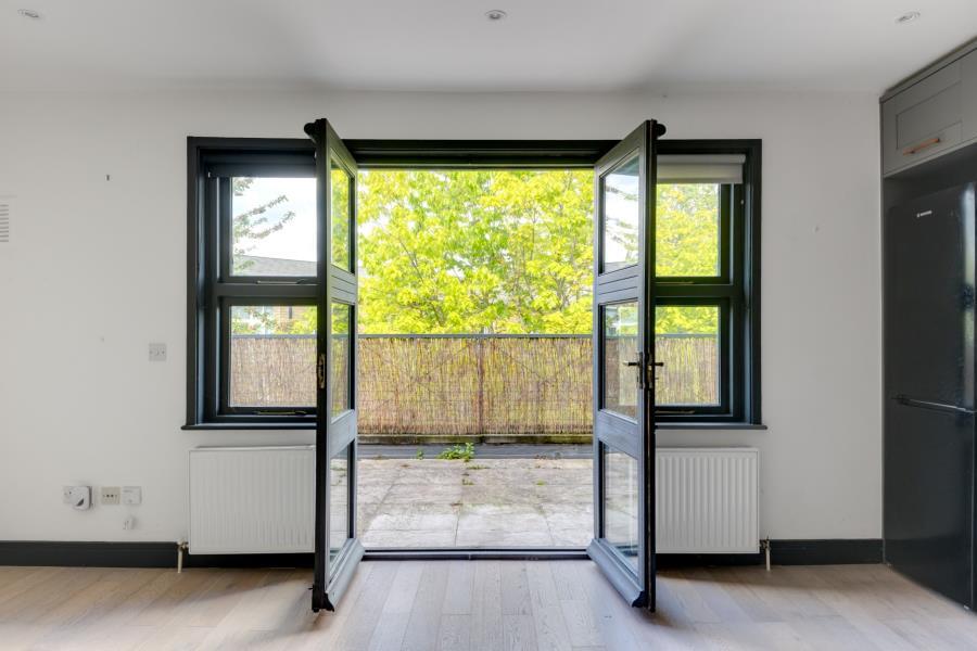 Apartment in London - View 5