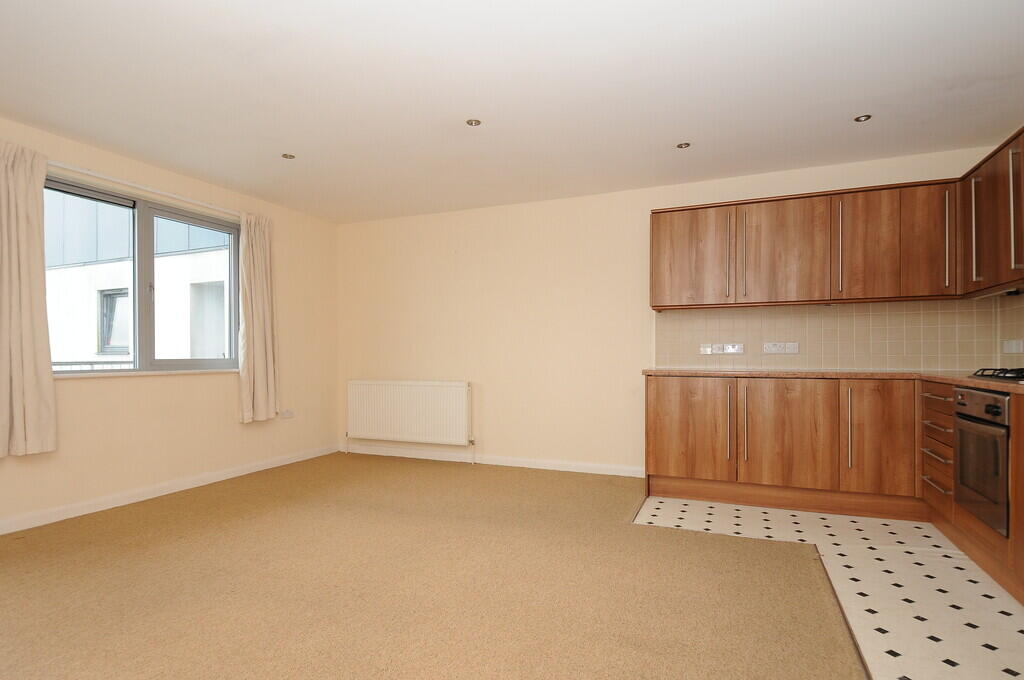 Apartment in Plymouth - View 5