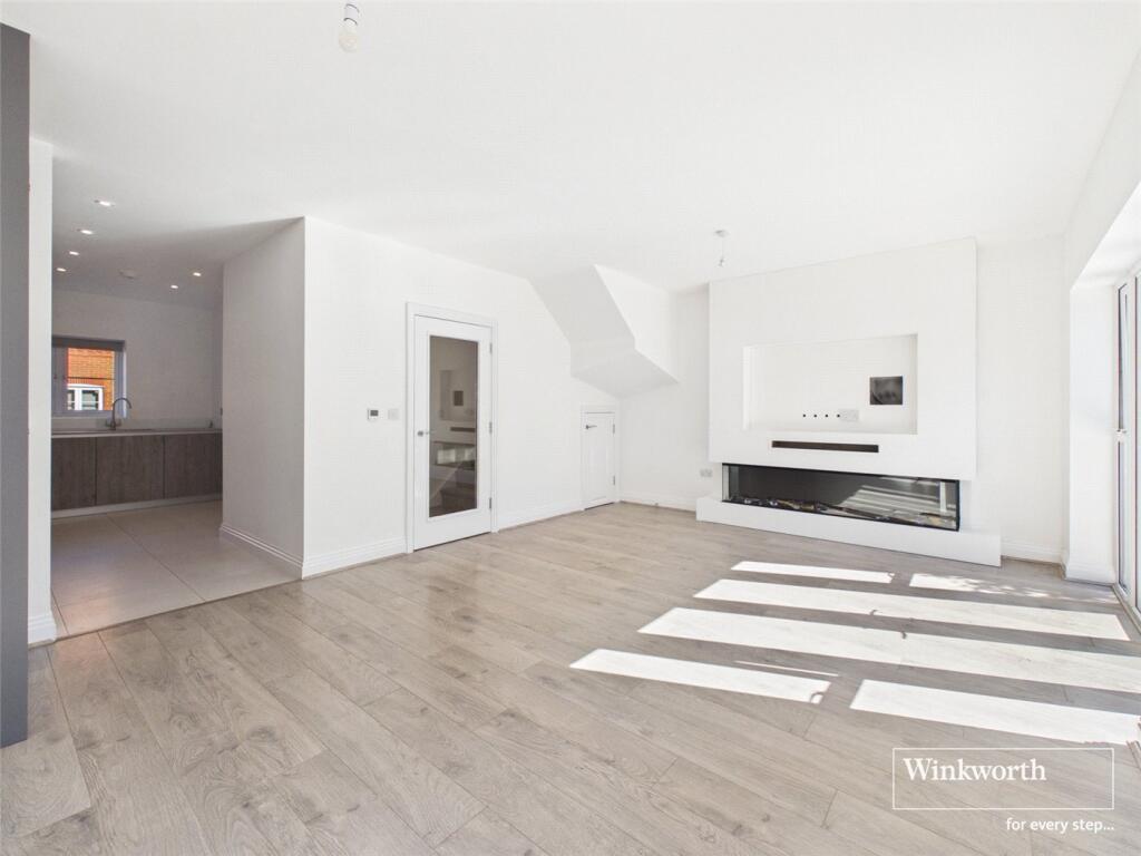House in Wokingham - More