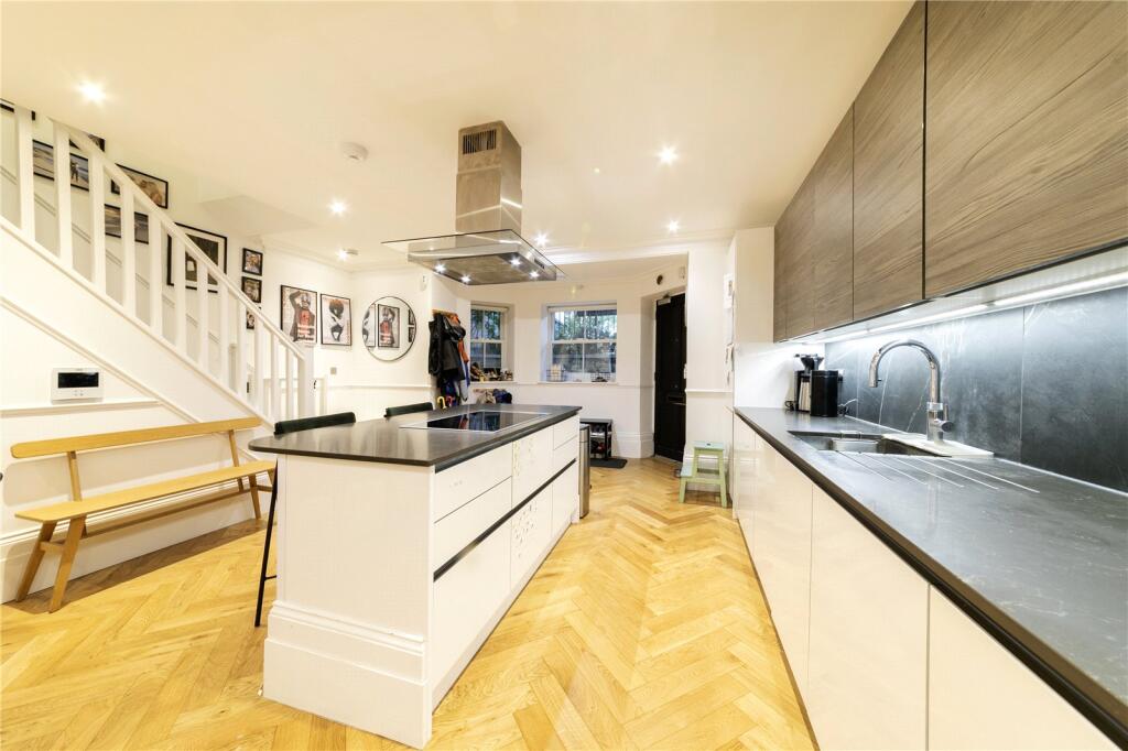 House in London - View 4