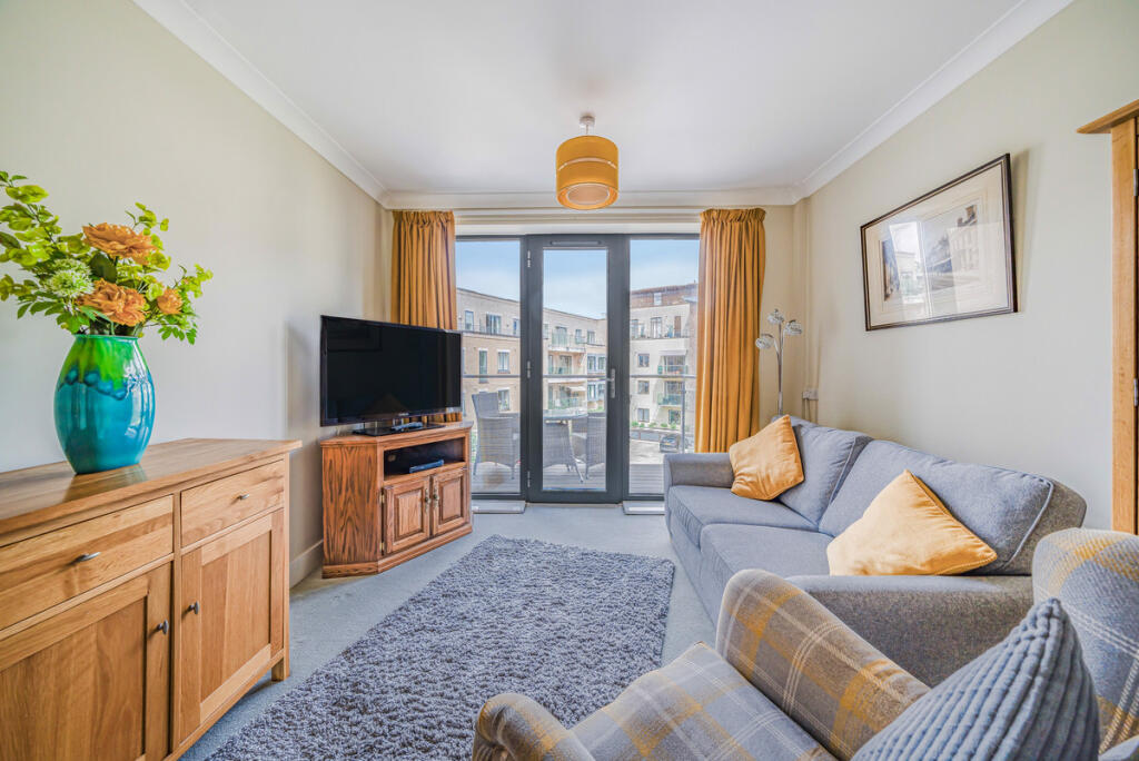 3 Maumbury Gardens, Dorchester, DT1 1 photo 3