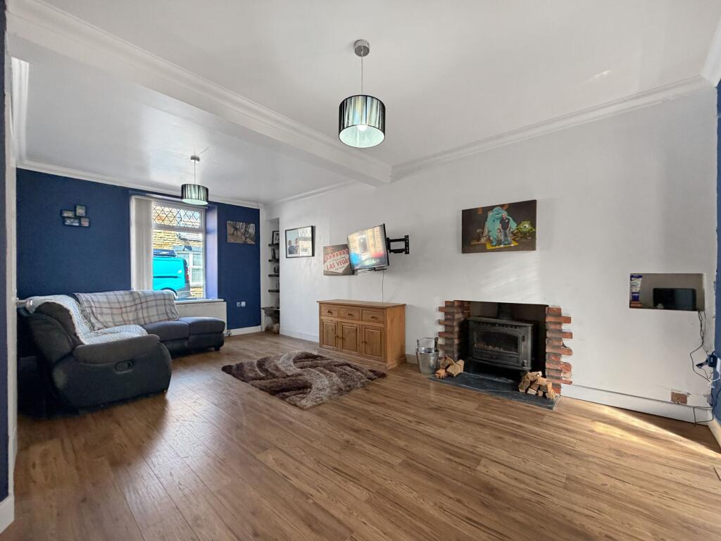 Kingsley Place, Senghenydd, CF83 - View 2