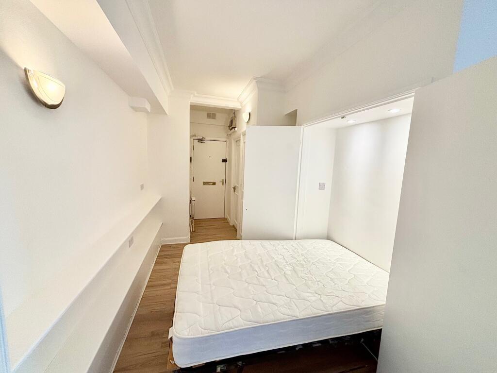 Studio flat for rent