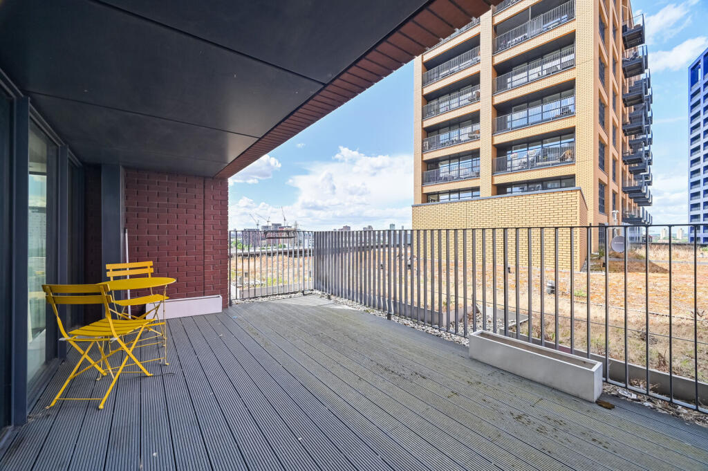Apartment in London - More