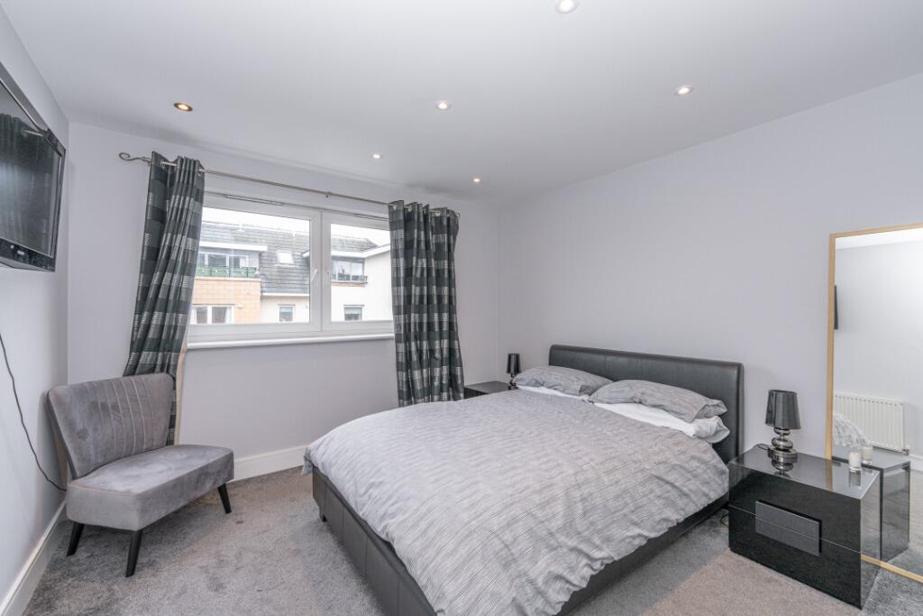 Apartment in Edinburgh, Moat, Hutchison/Chesser - View 3