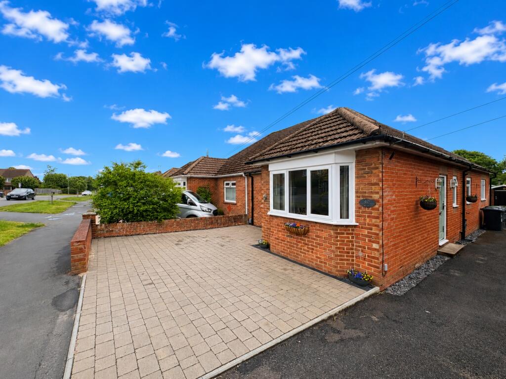 Main image of property: New Road, Bedhampton, Havant, PO9