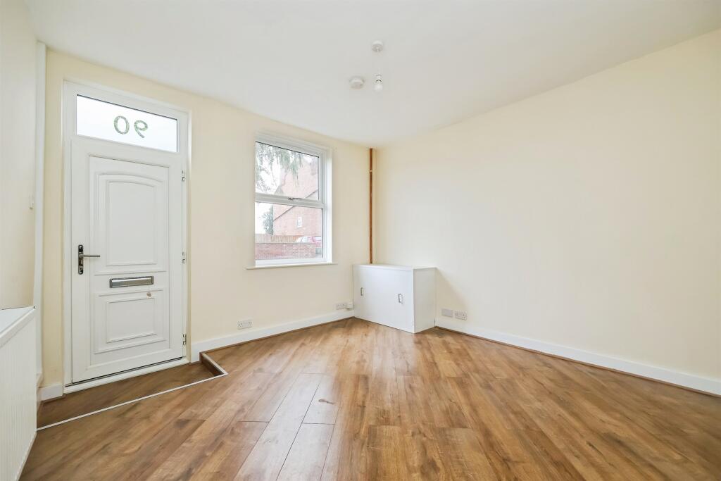 Cotmanhay Road, Ilkeston photo 2