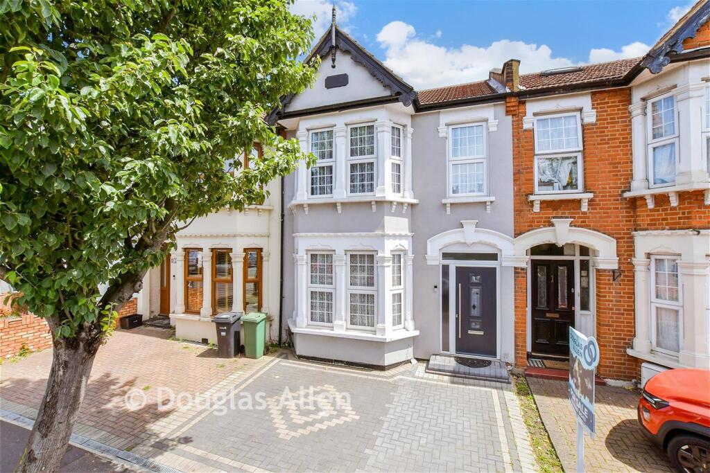 Main image of property: South Park Drive, Ilford, Essex