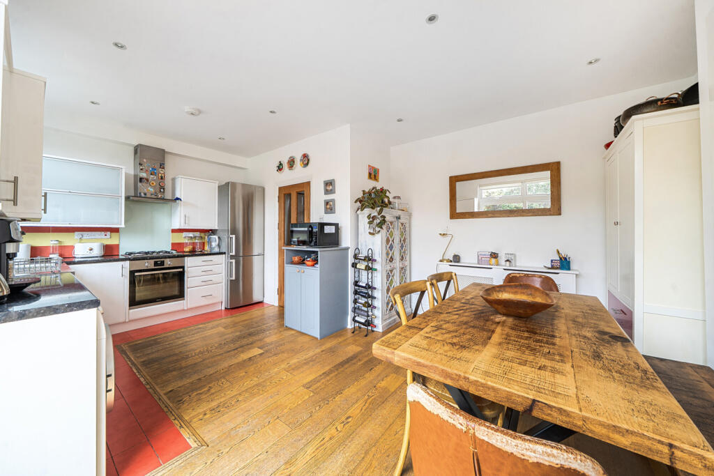 House in London - View 4