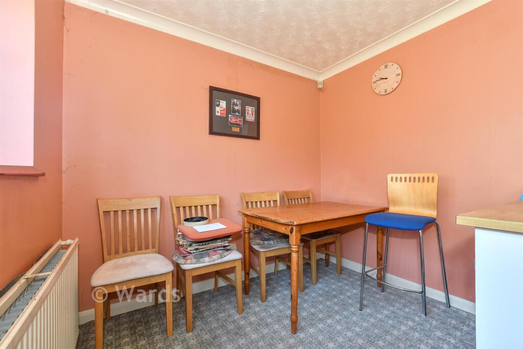 House in Swale, Minster-on-Sea - More