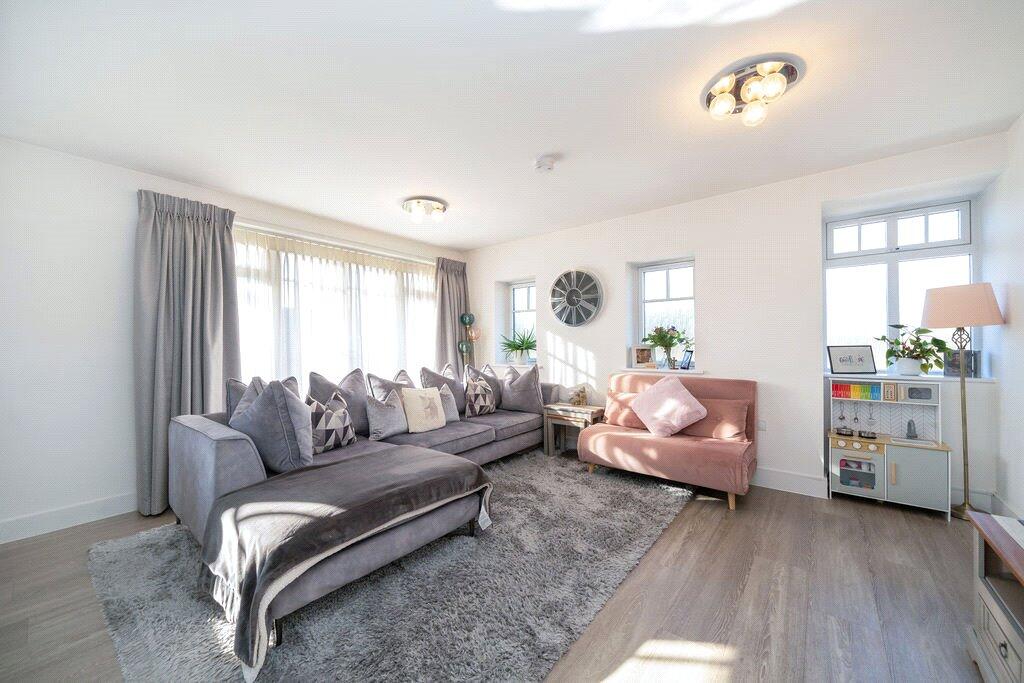 Apartment in Watford - View 2