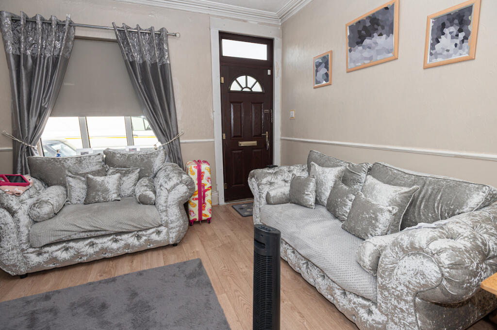 House in Barnsley, South Yorkshire - View 3