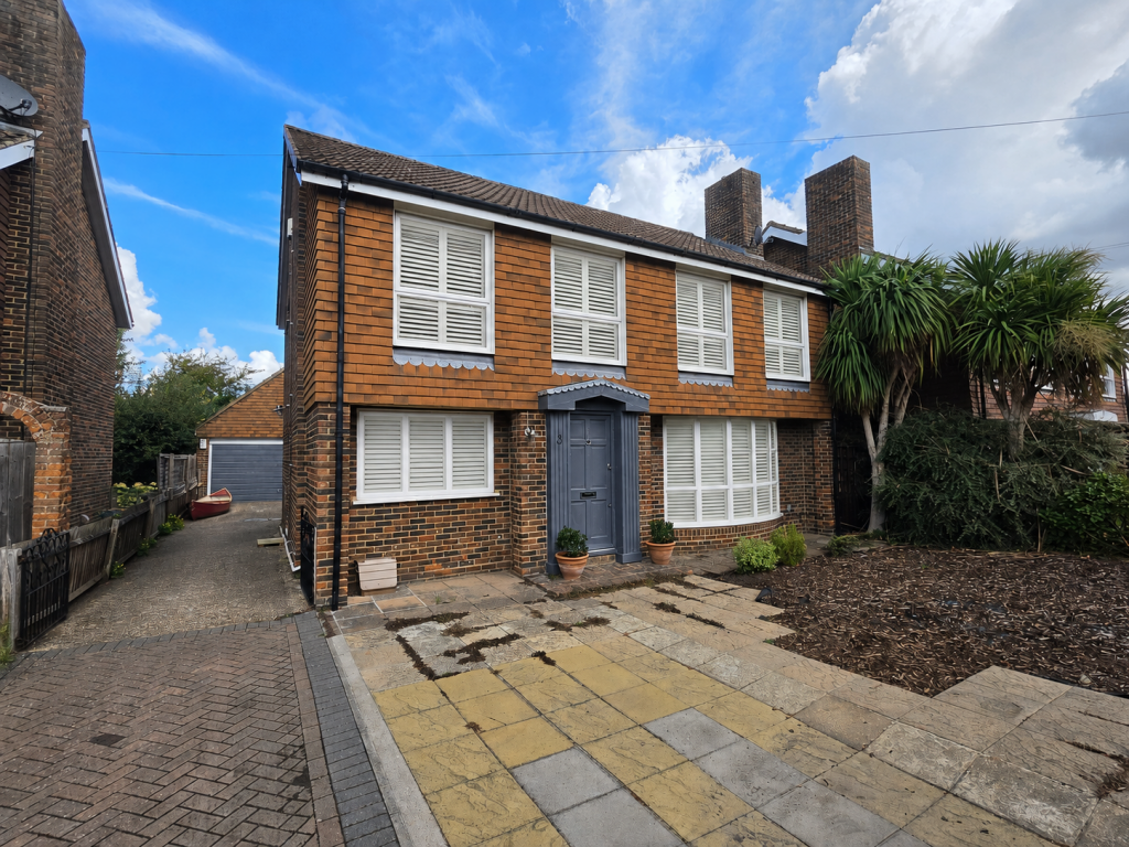 Main image of property: Canterbury Road, Faversham, ME13 8JU