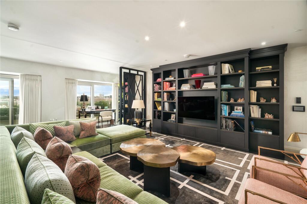 3-bed flat on Capital Building, Embassy Gardens, 8 Union Square, London, SW11, £3,750,000