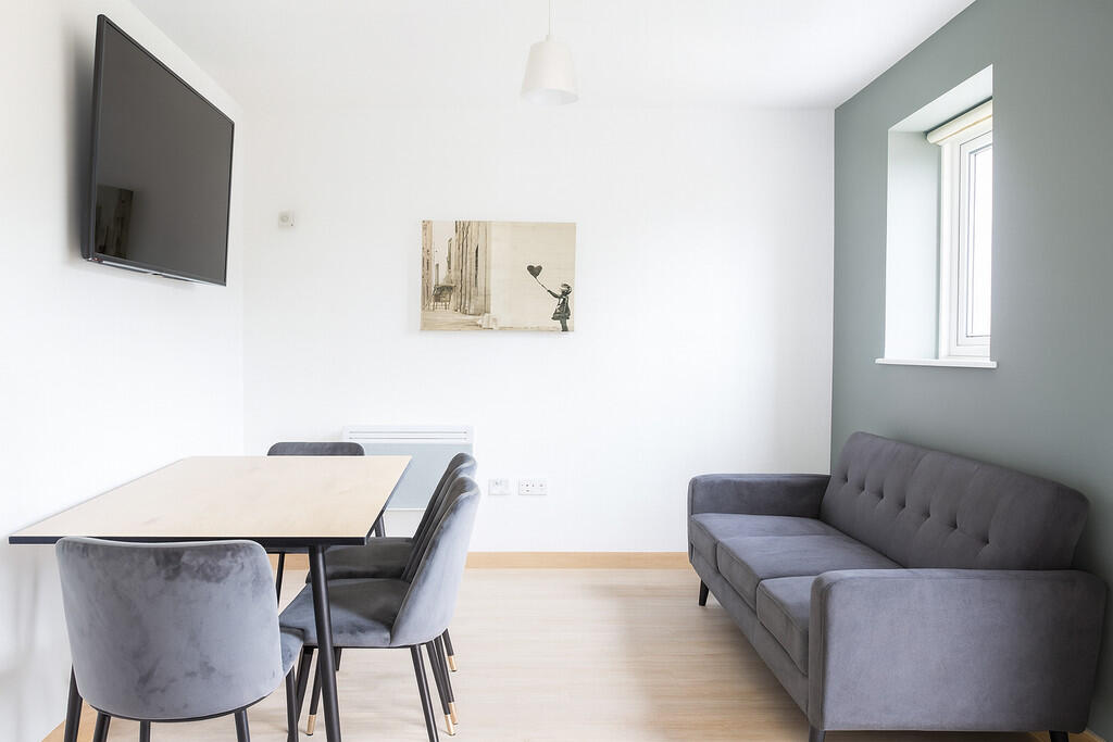 Apartment in Bristol - View 4