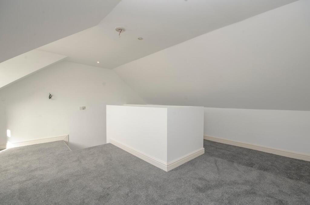 Apartment in Southampton - More