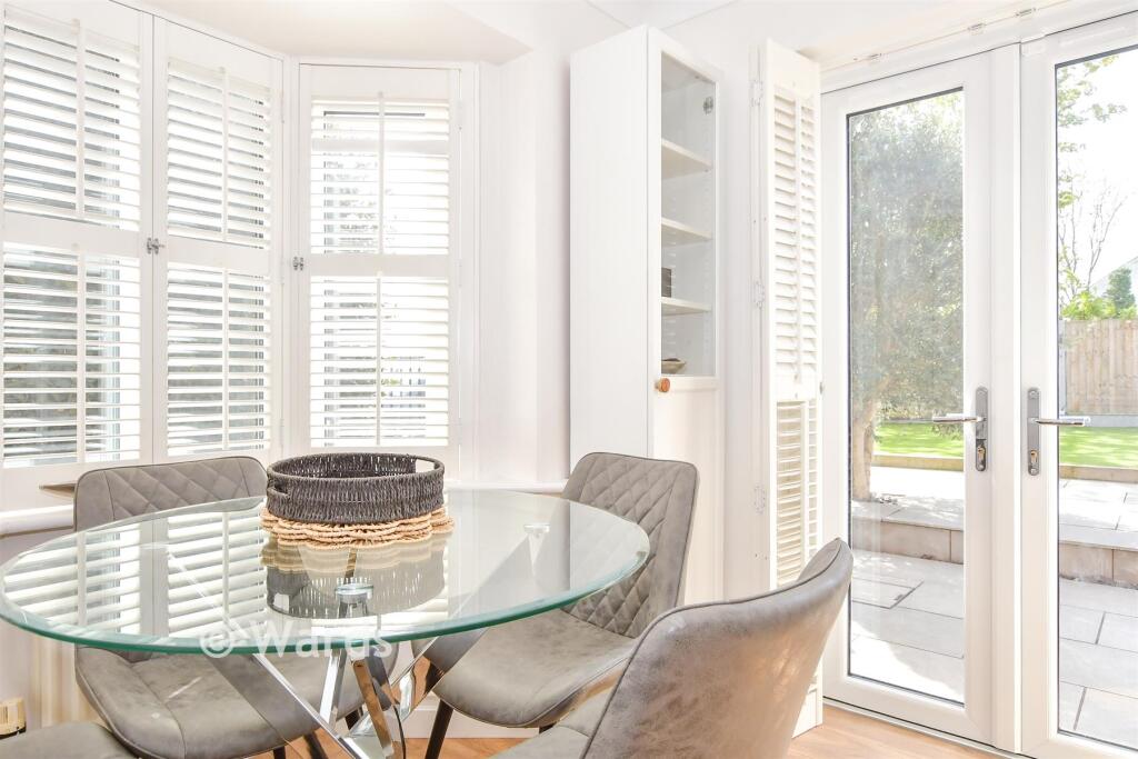 House in Tonbridge and Malling, Snodland - More