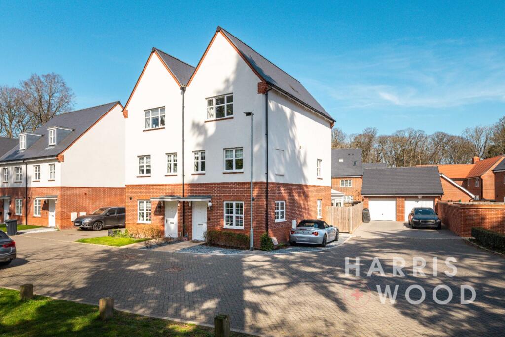 4-bed semi-detached on Chapel Crescent, North Colchester, CO4, £425,000