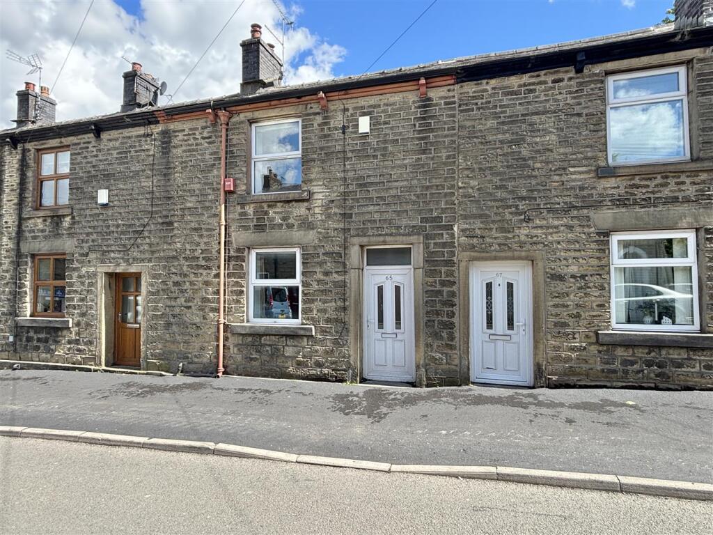 Main image of property: Victoria Street, Glossop