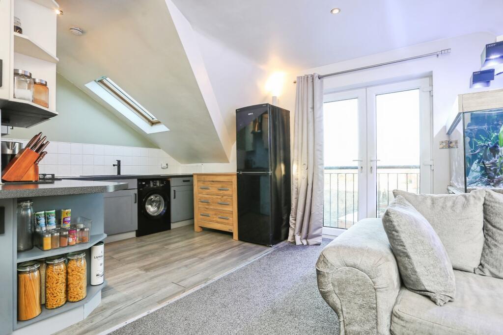 Main image of property: 12 Brook Street, Loughborough, LE12