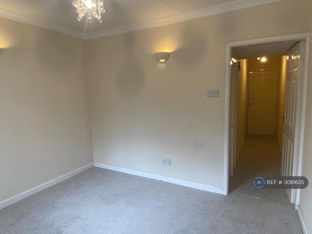 Apartment in Derby - View 2