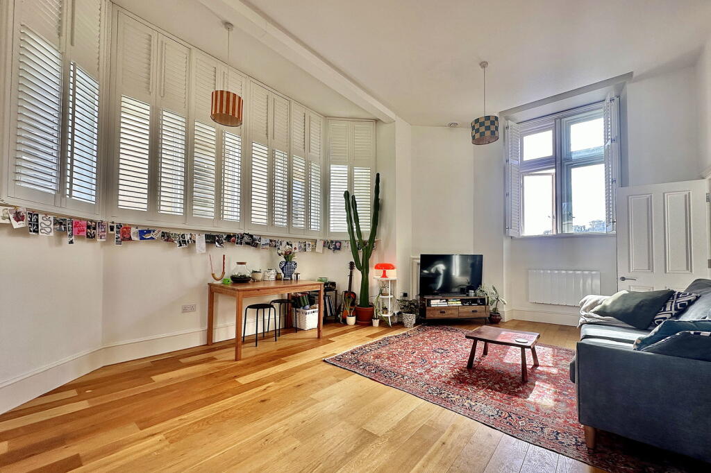 Apartment in Bath, Kingsmead - View 2
