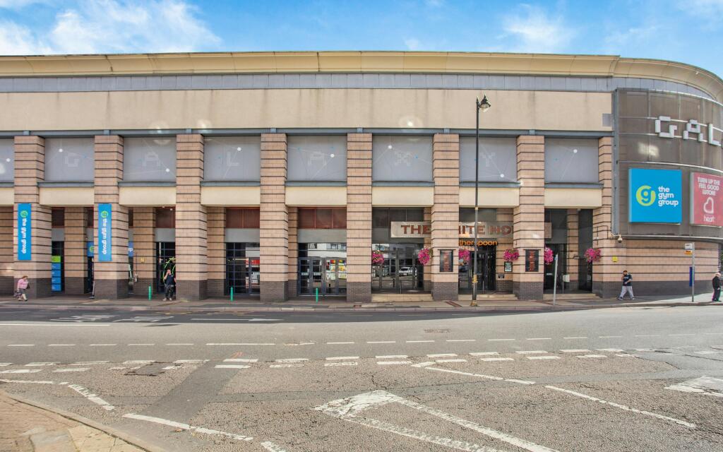 8661048exterior11.jpg
