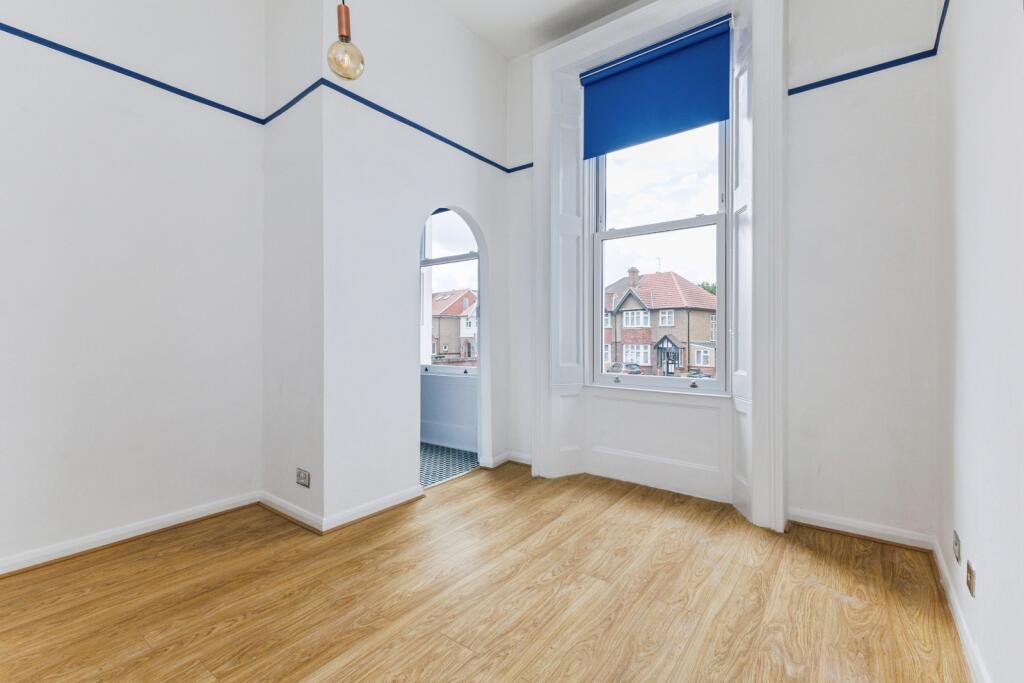 Apartment in London, Royal Borough of Kingston upon Thames - View 4