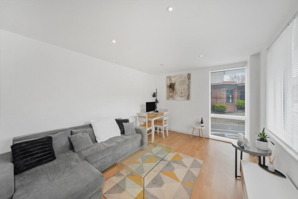 Main image of property: Perry Vale London SE23