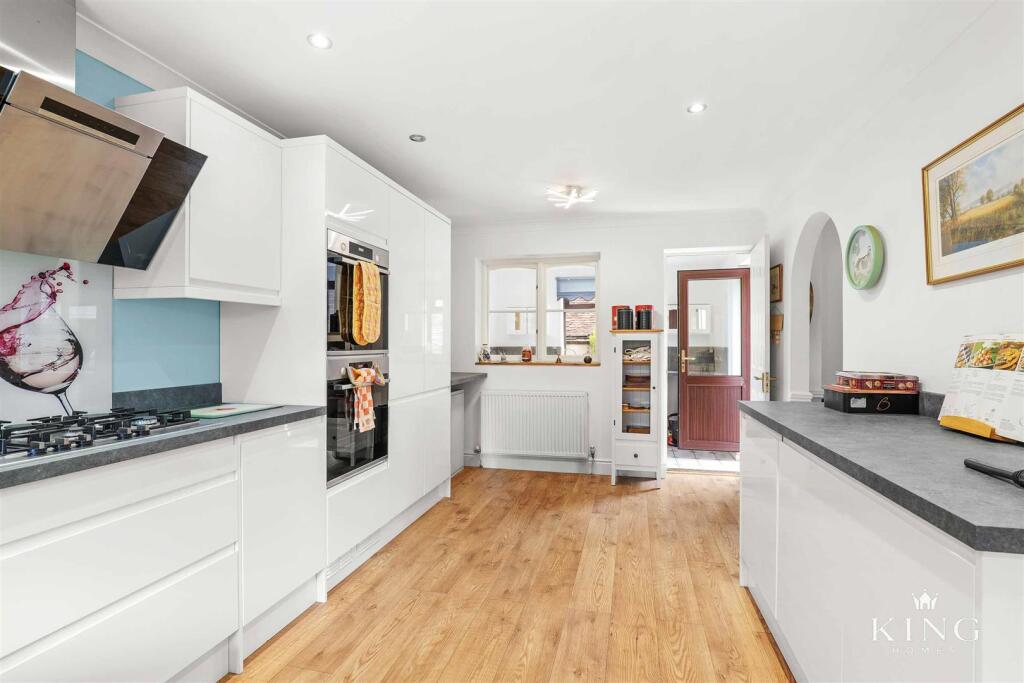 Harbour Close, Bidford-On-Avon, Alcester photo 2